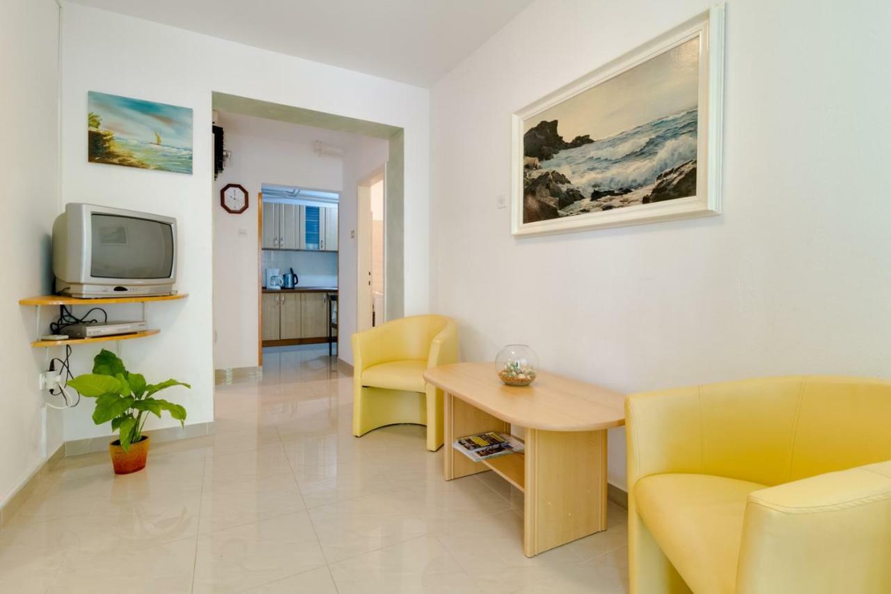 Apartments Perka Near Beach Pula Exterior foto